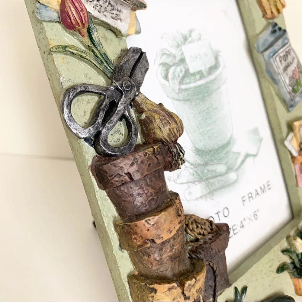 New Vintage Detailed garden photo frame
